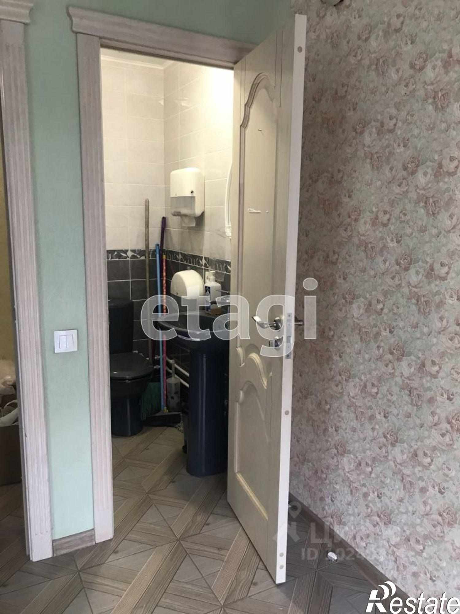 Купить торговое помещение за 2 862 670 рублей на улица 8 Марта, 10