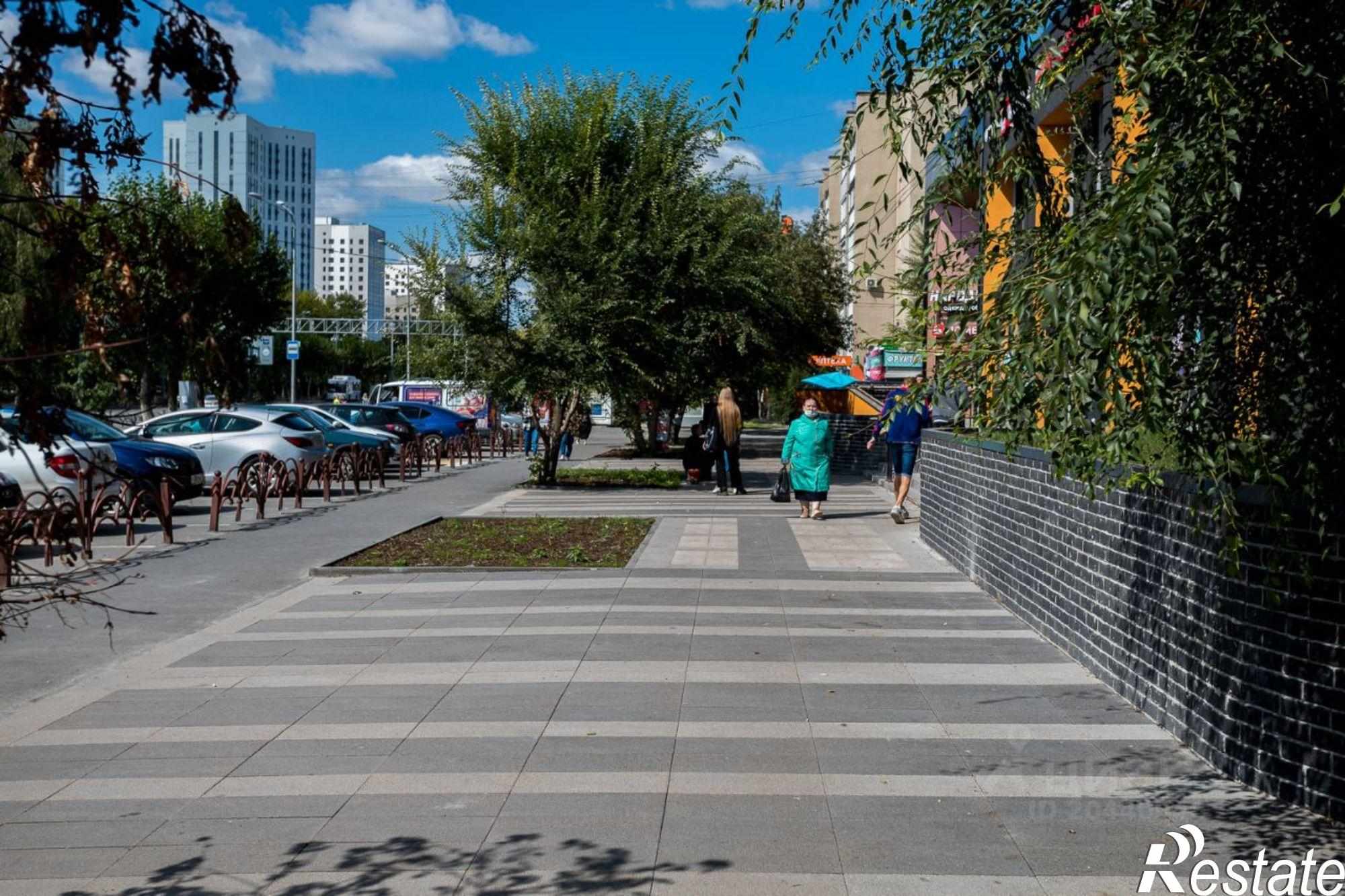 Купить торговое помещение за 89 947 600 рублей на улица Республики, 215А