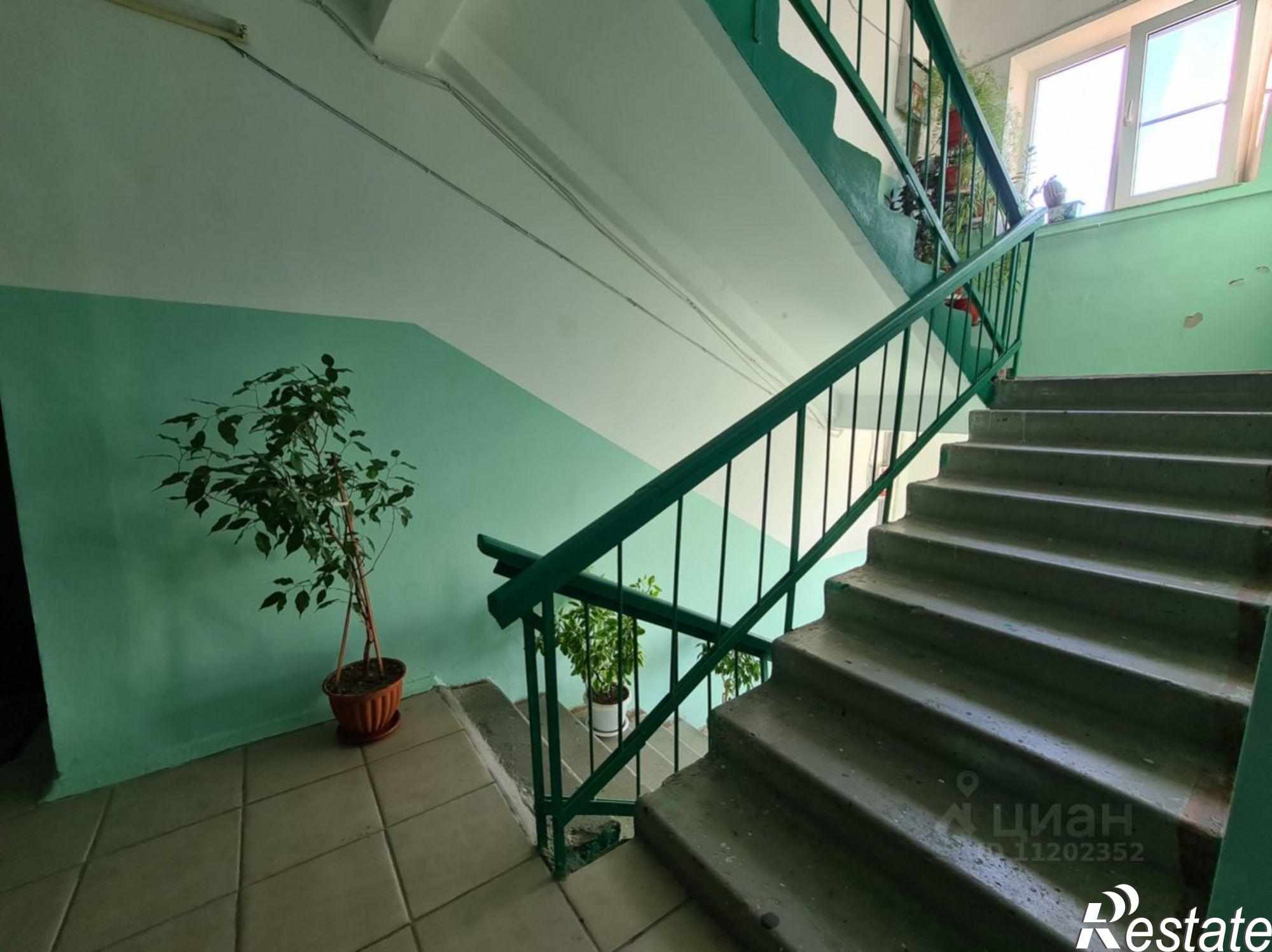 Купить квартиру за 9 899 100 рублей на Стахановская улица, 9