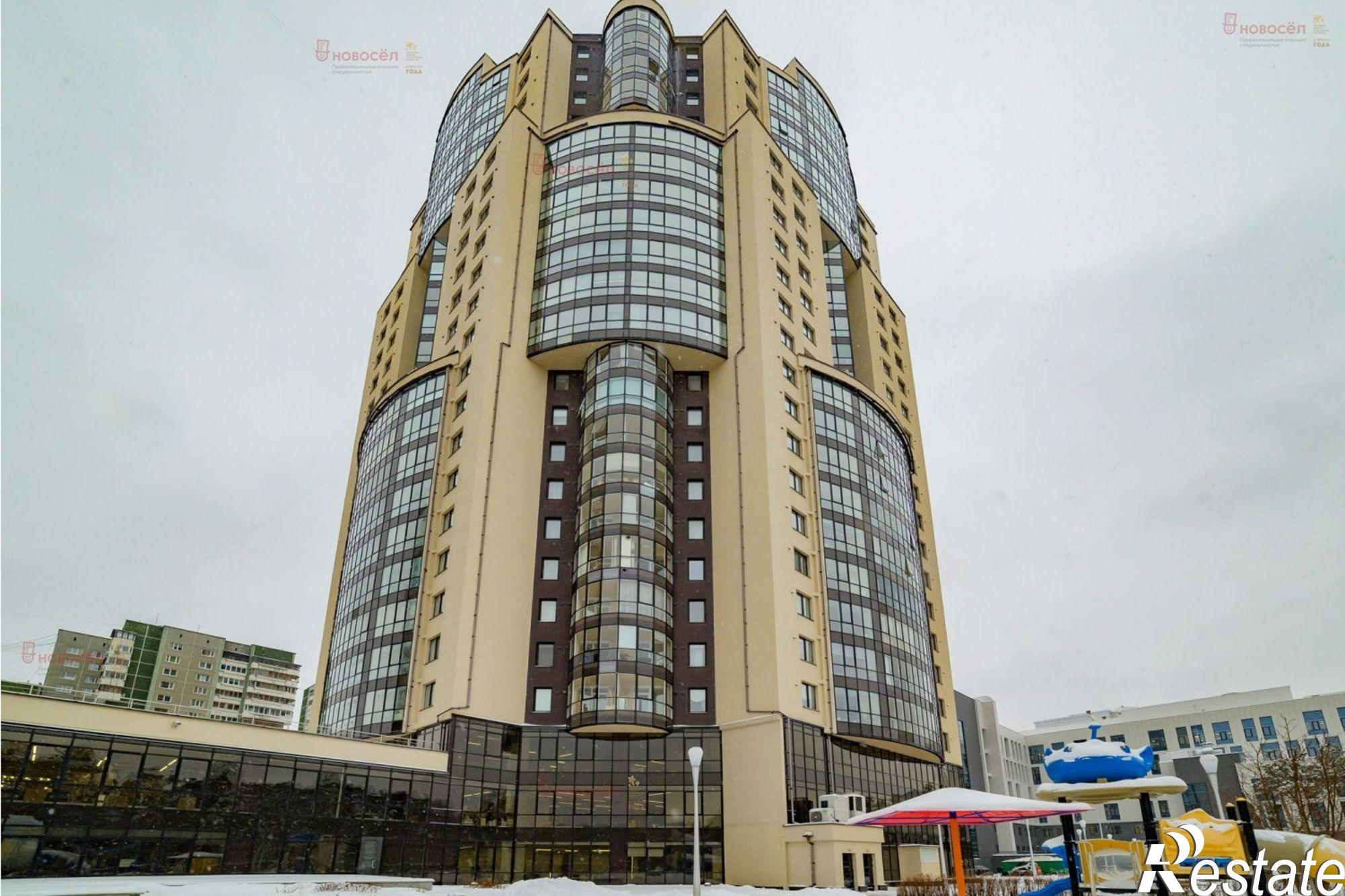 Купить квартиру за 33 000 000 рублей на Шейнкмана 119