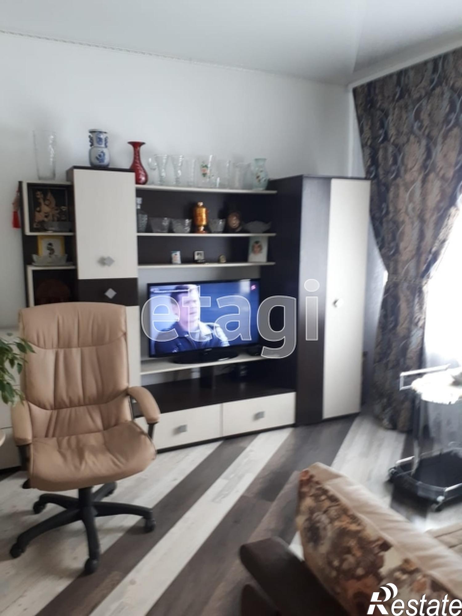 Купить дачу, дом, коттедж за 6 000 000 рублей на Array