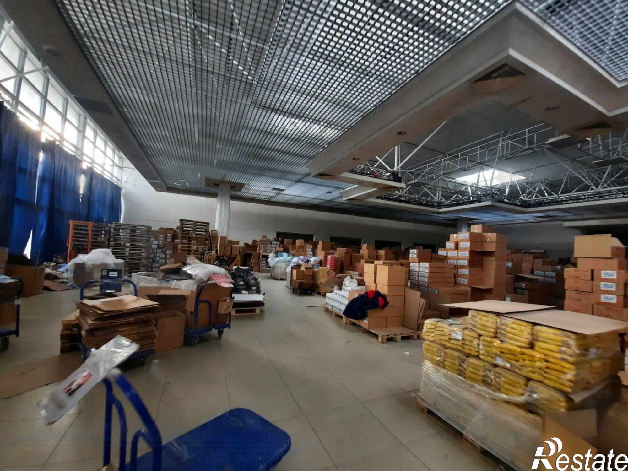Сдать складское помещение за 300 000 рублей на г. Астрахань, Ленинский район, ул. Патона, 19