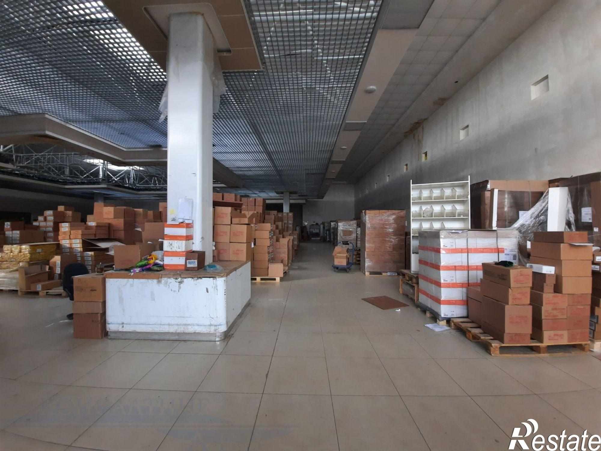 Сдать складское помещение за 300 000 рублей на г. Астрахань, Ленинский район, ул. Патона, 19