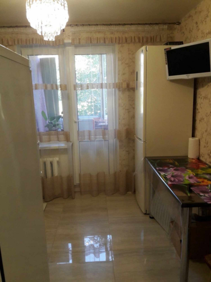 2-комн квартира Сурикова ул, 24