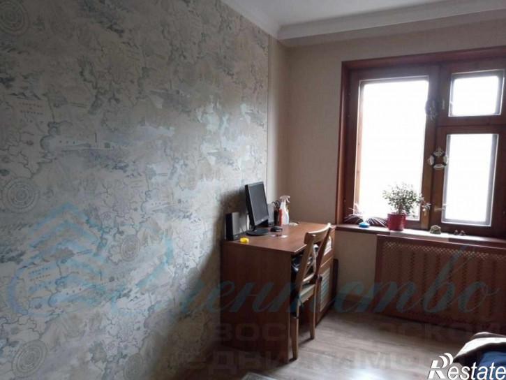 4-комн квартира ул. Ударная,33