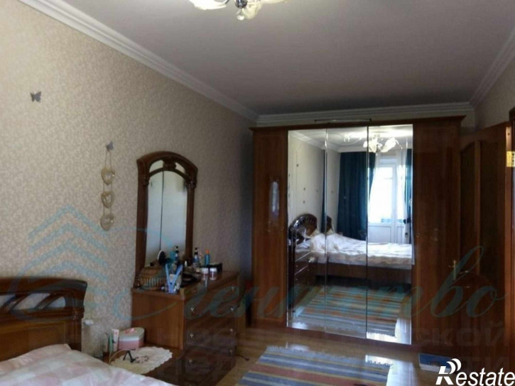 4-комн квартира ул. Ударная,33