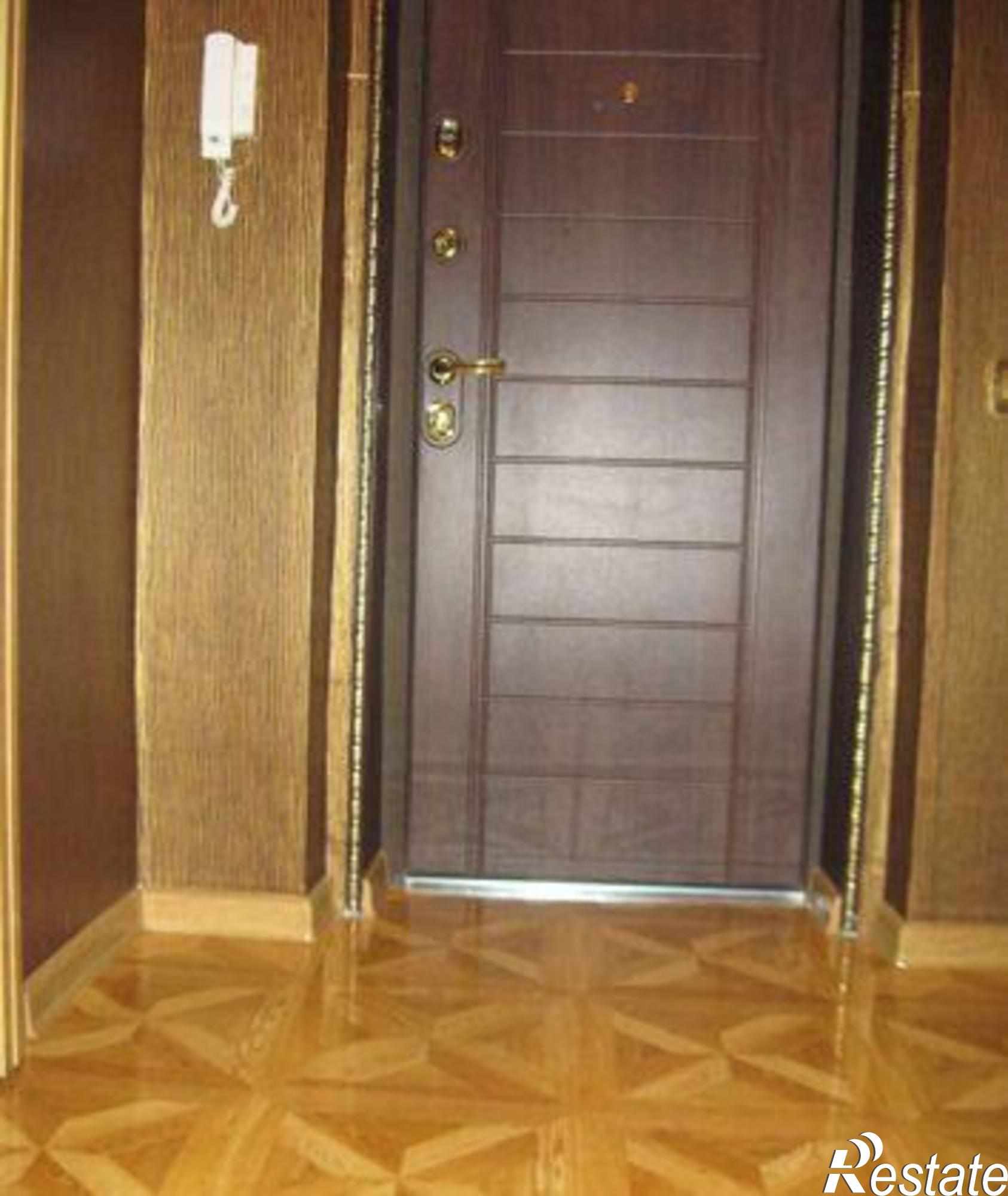 Купить квартиру за 3 000 000 рублей на Рыбный переулок, 34