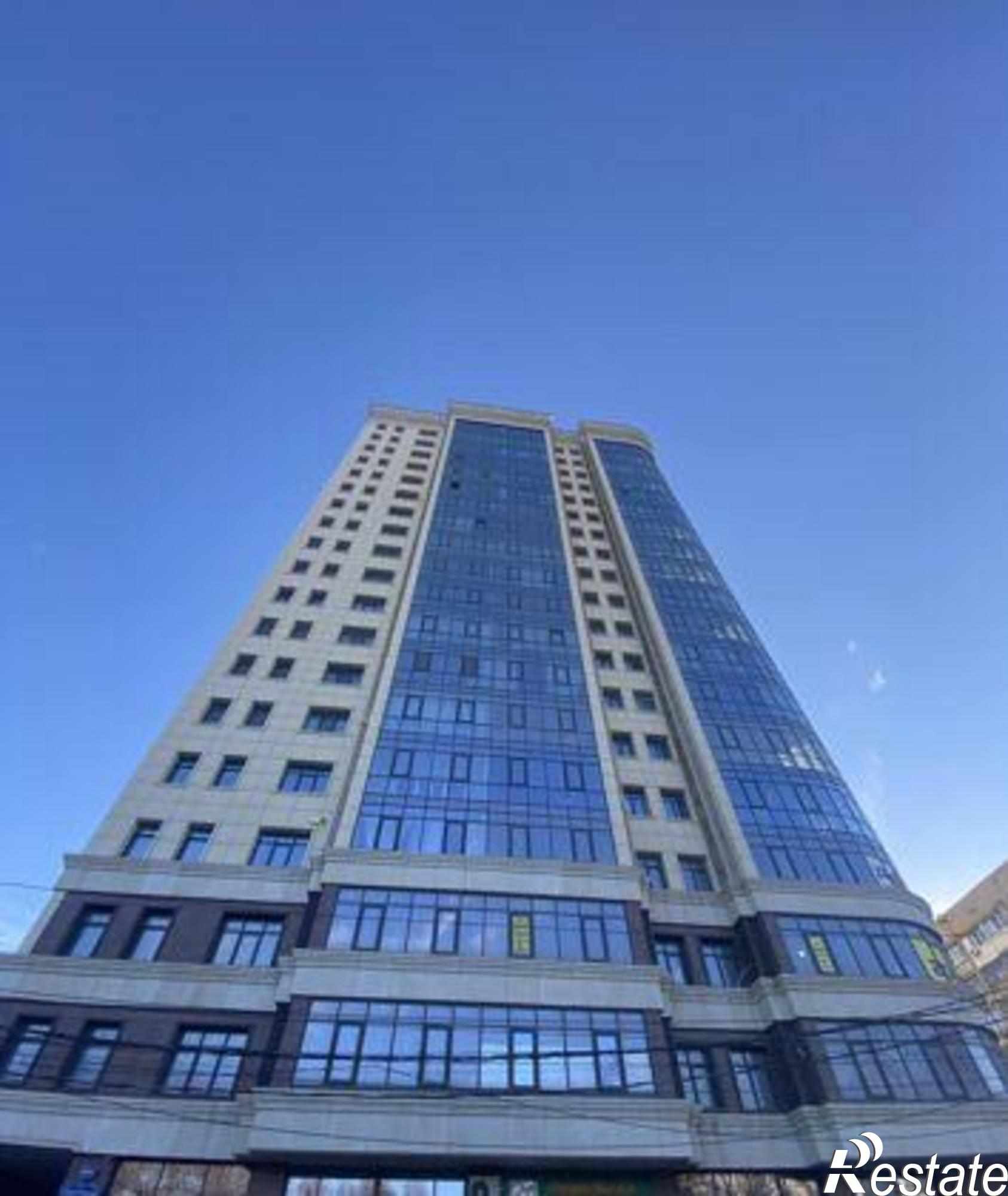 Купить квартиру за 13 600 000 рублей на улица Варфоломеева, 260/118