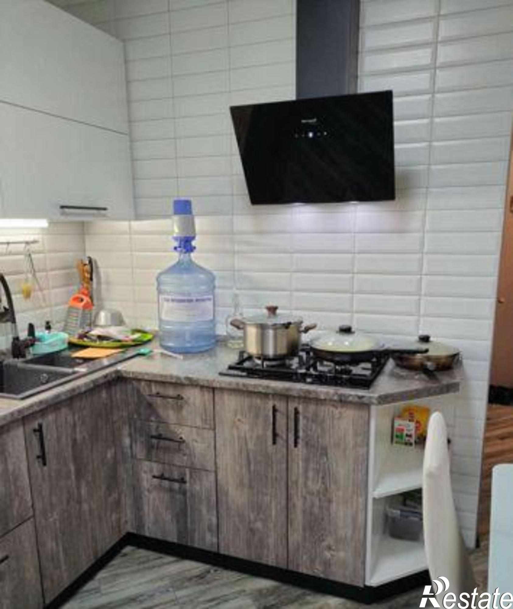 Купить квартиру за 5 600 000 рублей на улица Немировича-Данченко, 76/6
