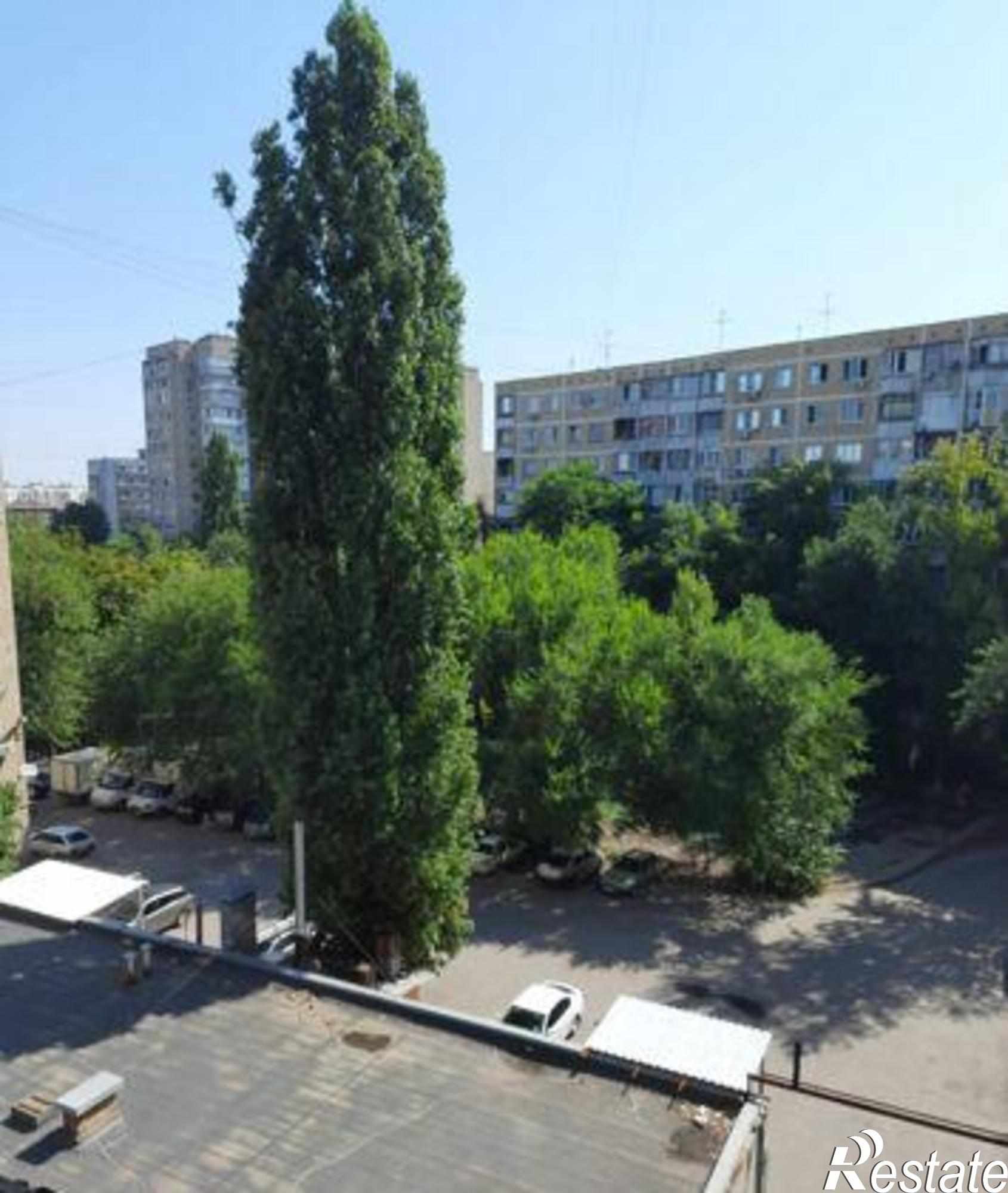 Купить квартиру за 2 050 000 рублей на Днепровский переулок, 108