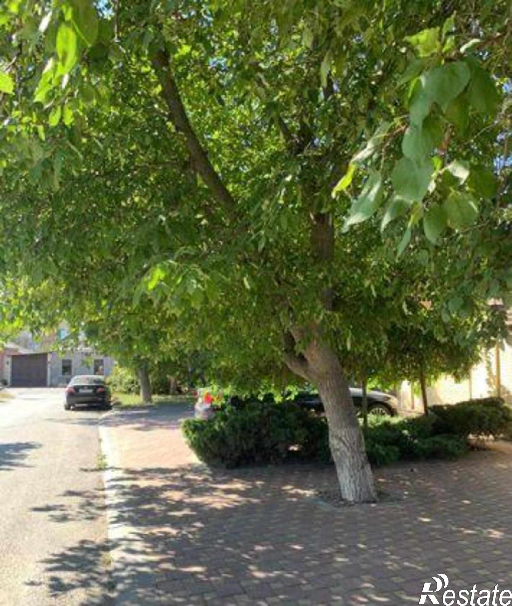 Купить дачу, дом, коттедж за 21 350 000 рублей на улица Горбачёва, 108А