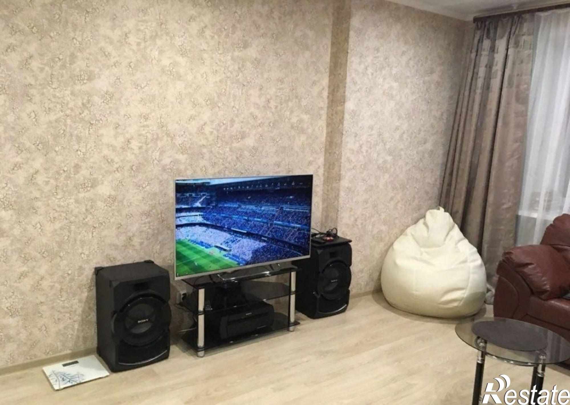Сдать квартиру за 13 000 рублей на Петровского, 21/1