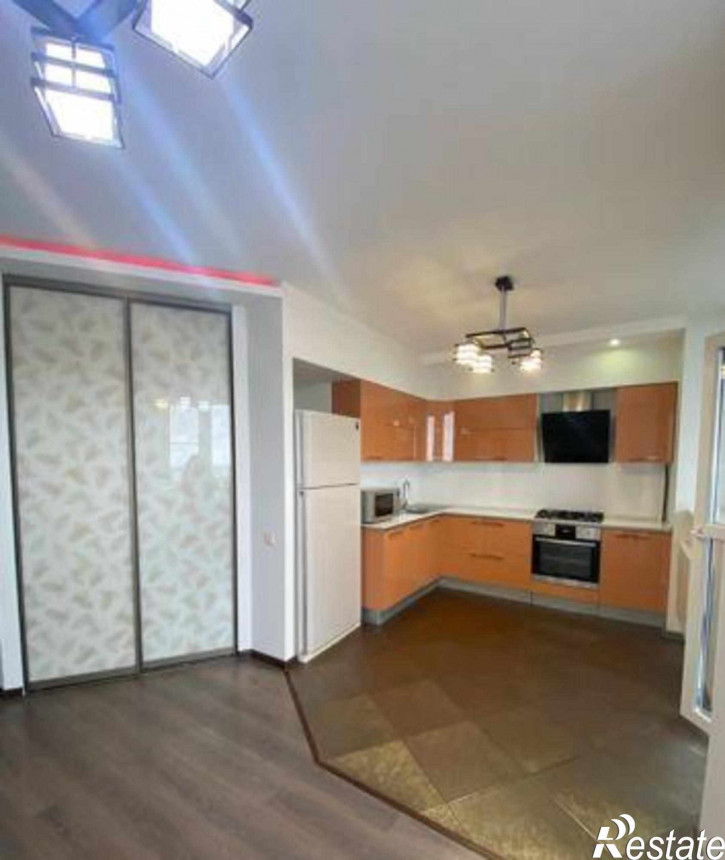 2-комн квартира улица Закруткина, 41-43