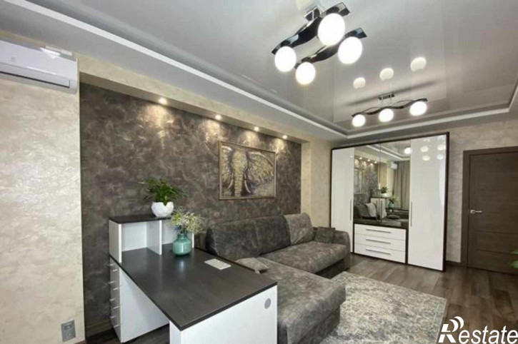 1-комн квартира улица Жмайлова, 4Г