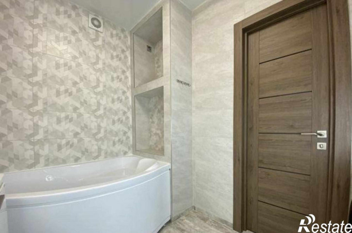1-комн квартира улица Жмайлова, 4Г