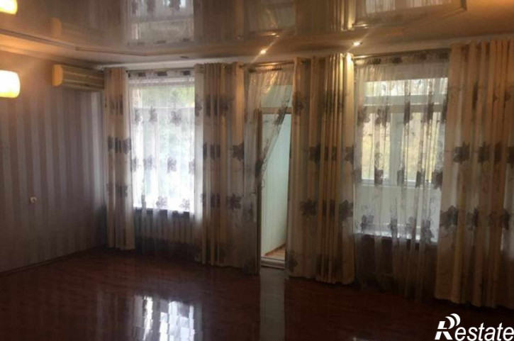 2-комн квартира улица Жмайлова, 27