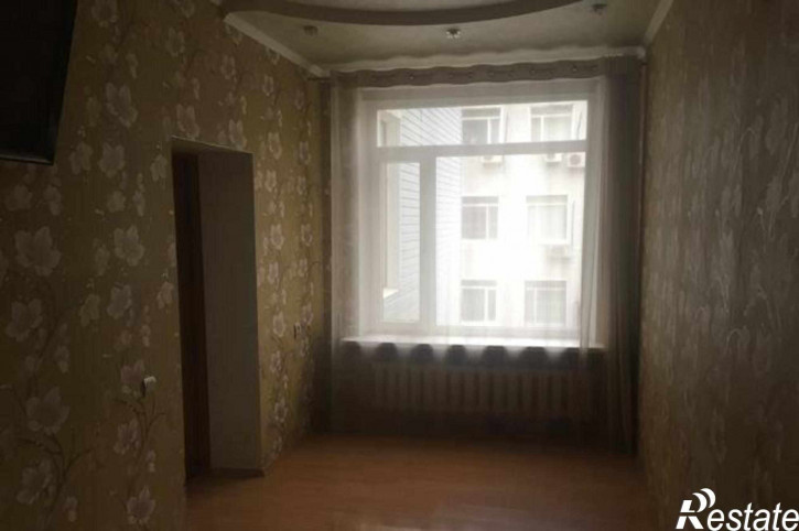 2-комн квартира улица Жмайлова, 27
