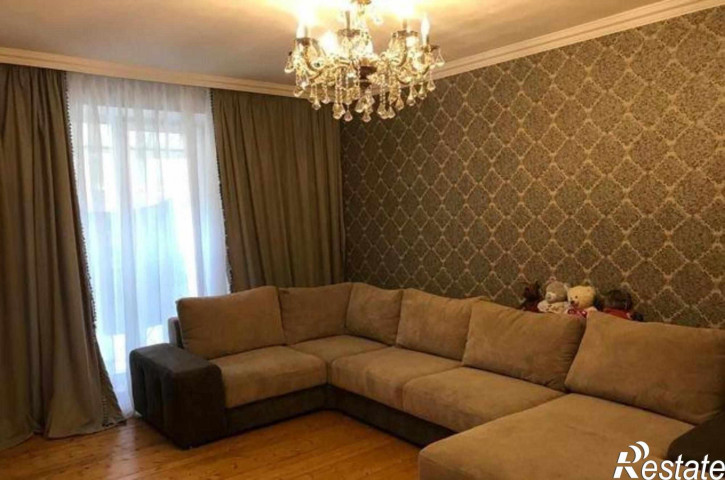 3-комн квартира улица Серафимовича, 74