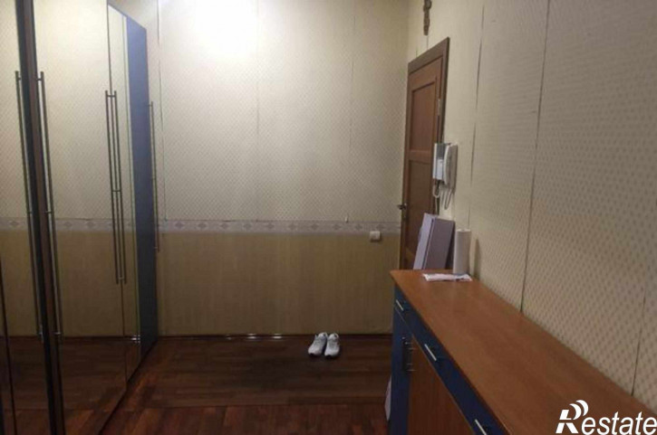 2-комн квартира улица Жмайлова, 27