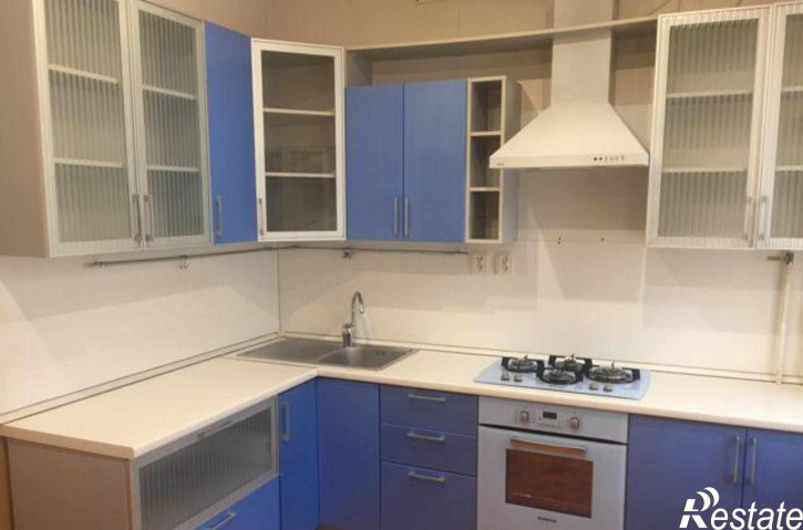 2-комн квартира улица Жмайлова, 27