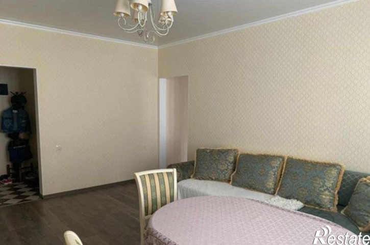 3-комн квартира улица Ерёменко, 94