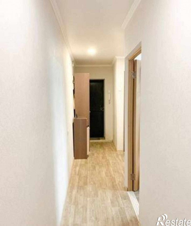 3-комн квартира улица Щаденко, 2