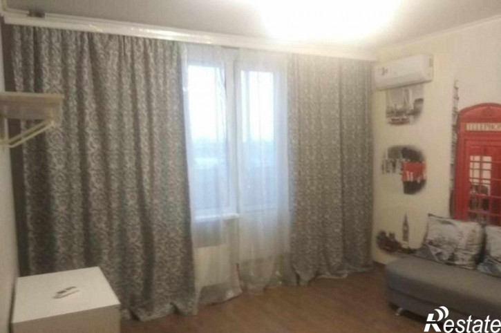2-комн квартира улица Скачкова, 52