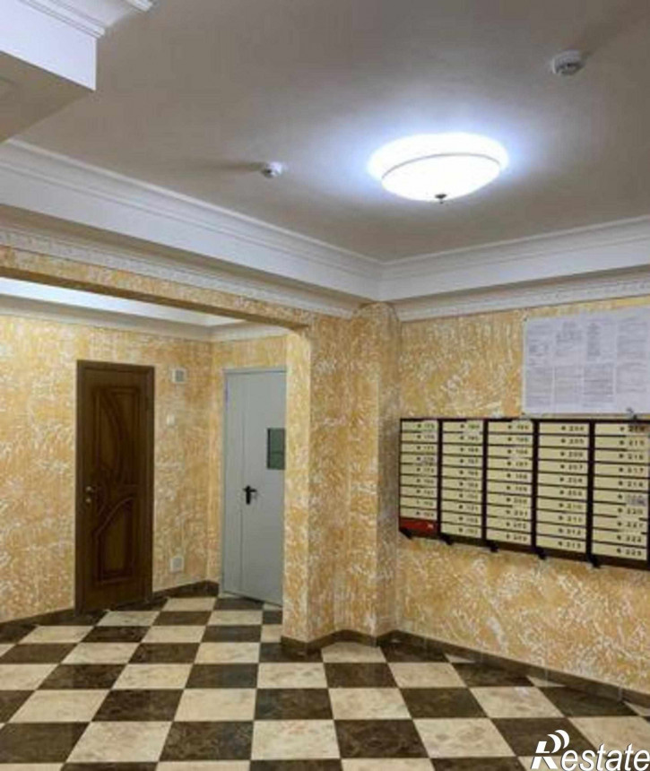 2-комн квартира улица Подвойского, 72