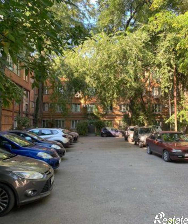 4-комн квартира улица Текучёва, 125/200
