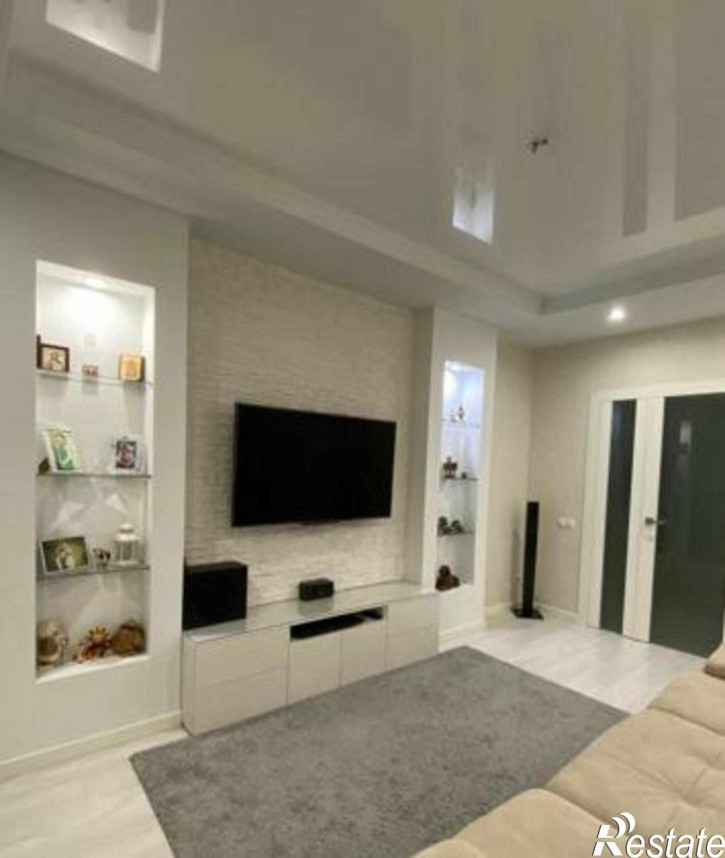 3-комн квартира улица Богданова, 75