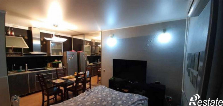 2-комн квартира улица Красных Зорь, 25