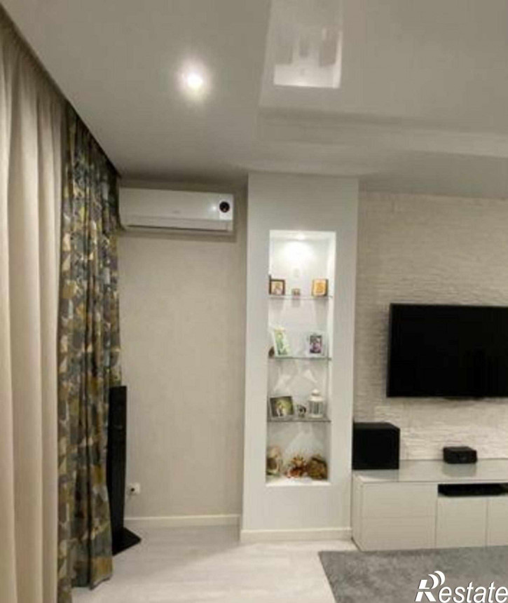3-комн квартира улица Богданова, 75