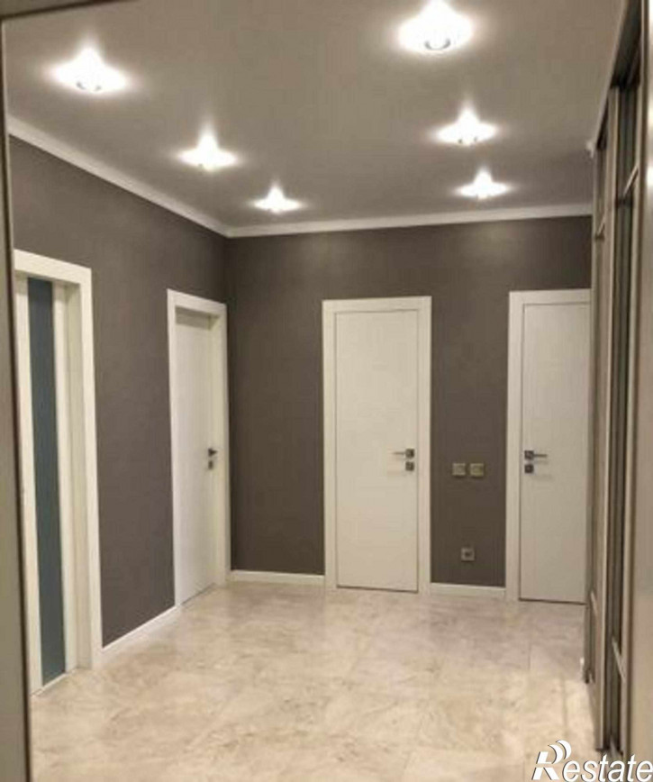 3-комн квартира улица Богданова, 75