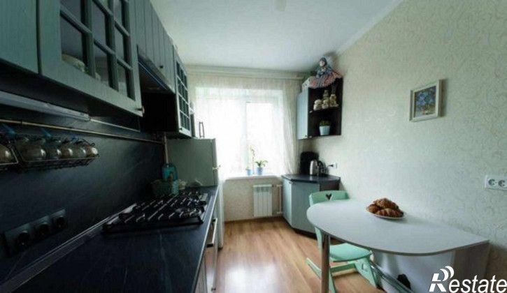 3-комн квартира проспект Королёва, 1