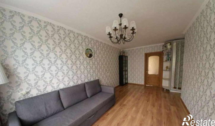 3-комн квартира проспект Королёва, 1