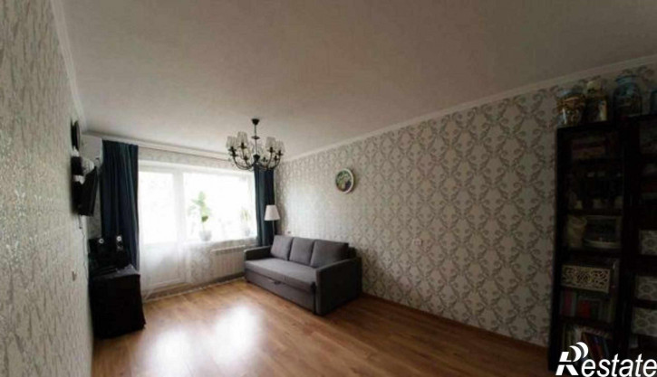 3-комн квартира проспект Королёва, 1