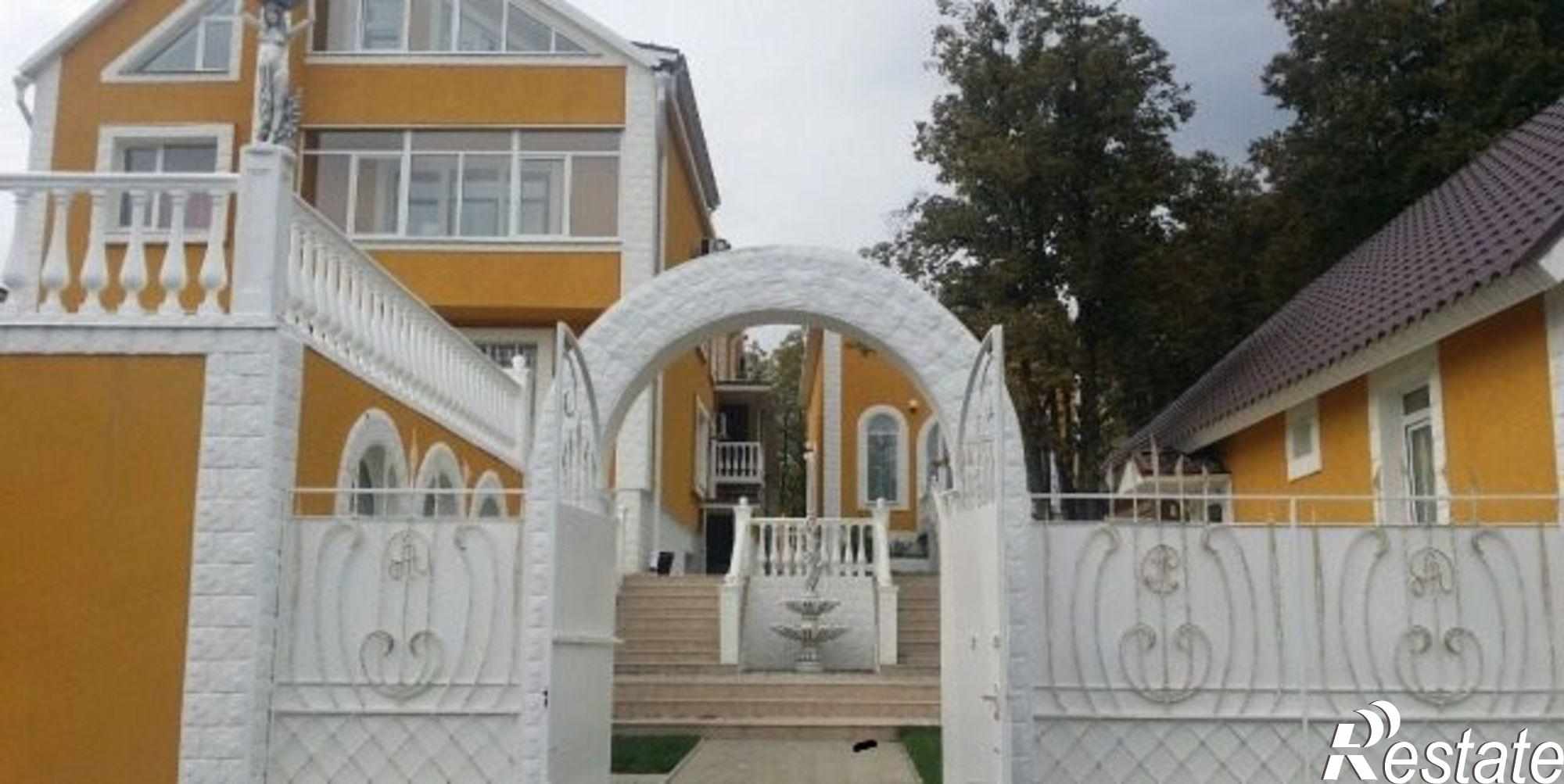 Сдать дачу, дом, коттедж за 30 000 рублей на 3-я Дачная улица, 4
