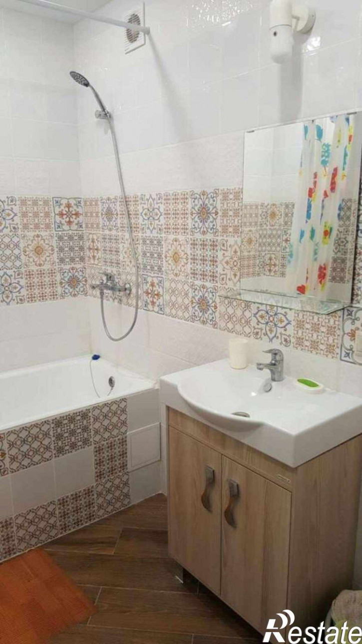 1-комн квартира Промышленности улица, 305