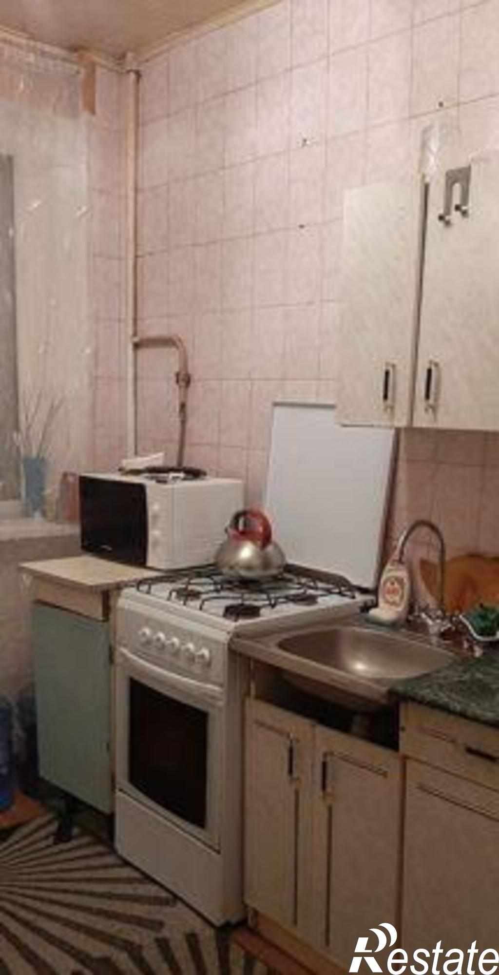 Купить квартиру за 2 400 000 рублей на Вятская улица, 73