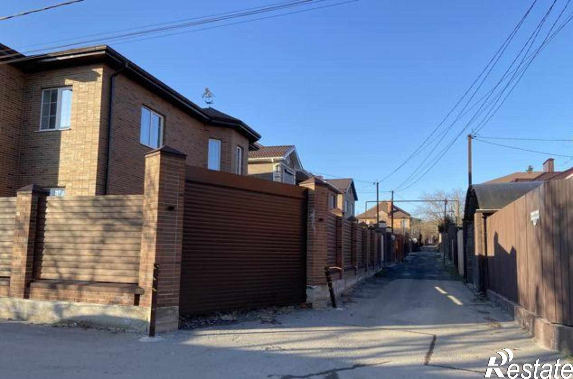 Купить дачу, дом, коттедж за 13 780 000 рублей на Лиственная улица, 19