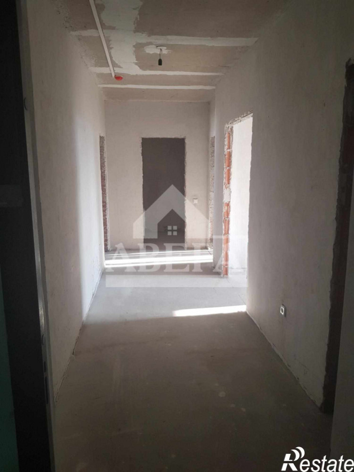 2-комн квартира улица Юркина, 8