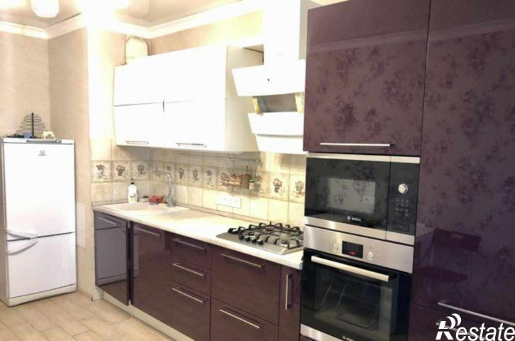 2-комн квартира улица Туполева, 9Б