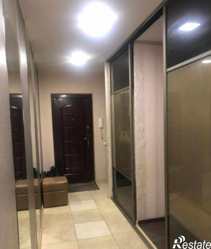 3-комн квартира улица Добровольского, 16
