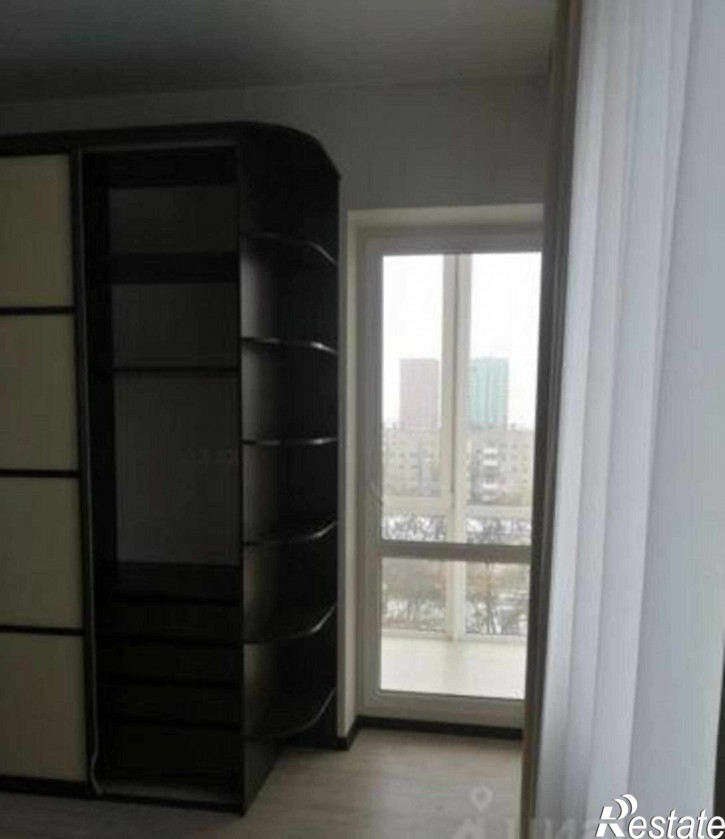2-комн квартира улица Варфоломеева, 34