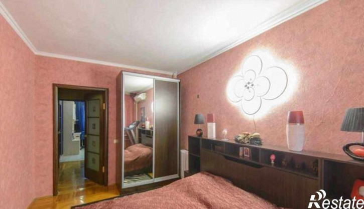 4-комн квартира улица 2-й Пятилетки, 8