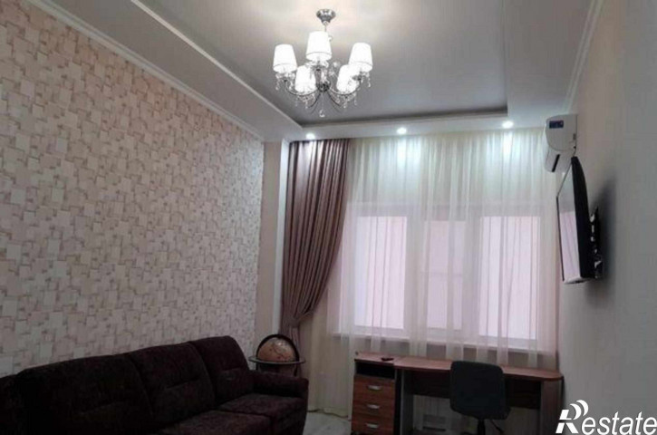 2-комн квартира улица Народного Ополчения, 215