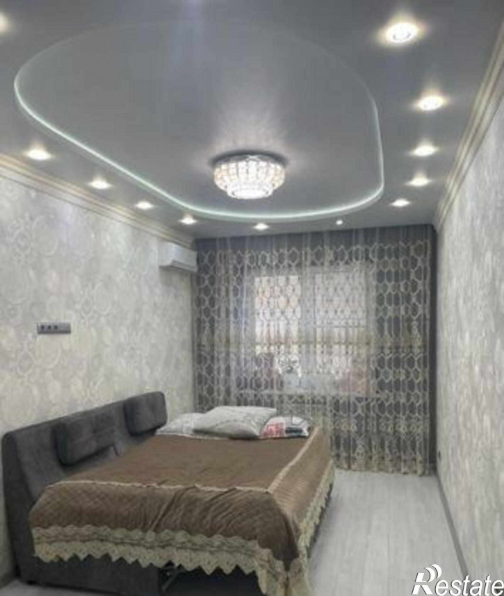 3-комн квартира улица Богданова, 77