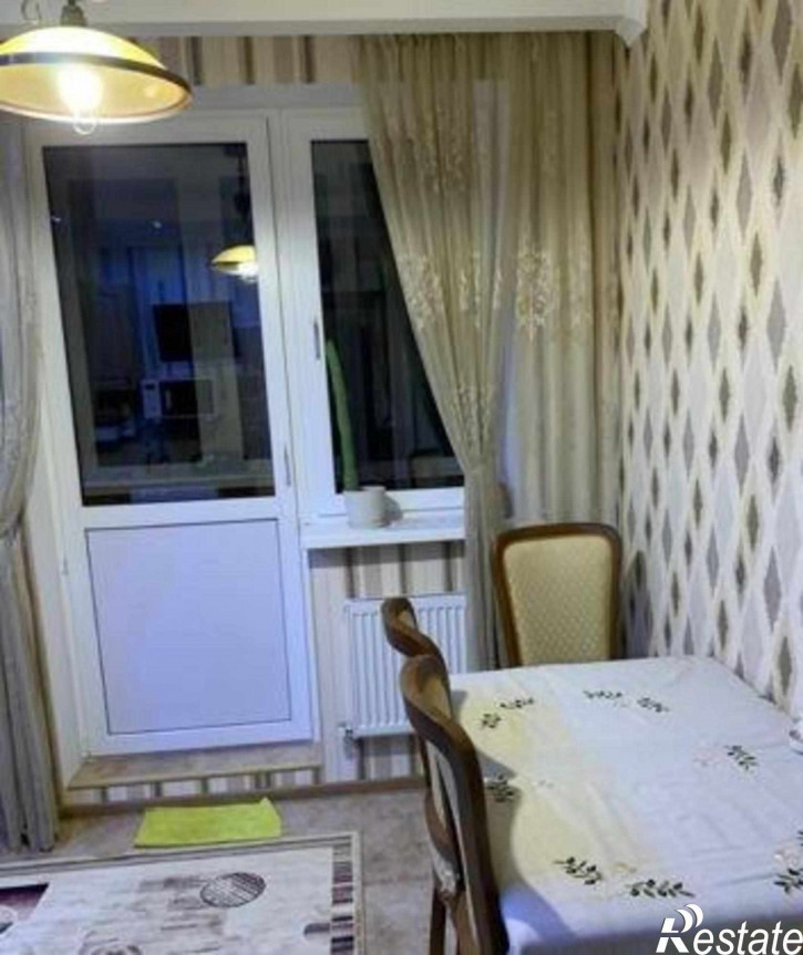 2-комн квартира улица Зорге, 11