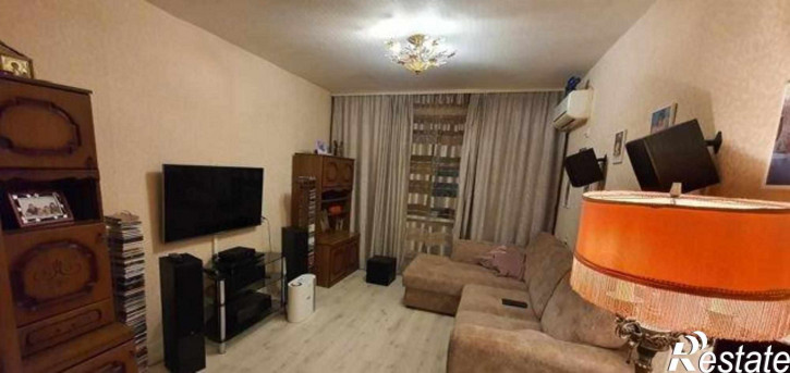 2-комн квартира улица Зорге, 35