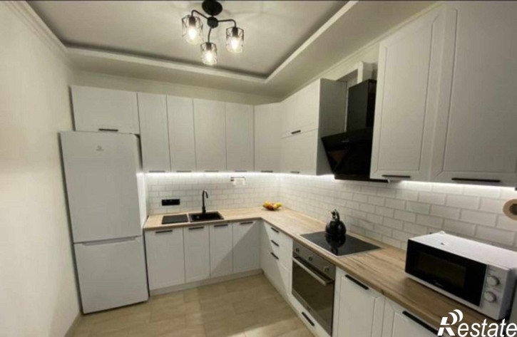 3-комн квартира Университетский переулок, 115